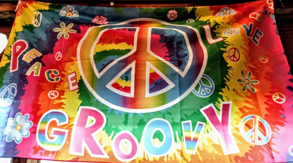 This image has an empty alt attribute; its file name is 2022-8-1977-reunion-c-1.jpg